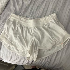 Lululemon hotty hot short 2.5” white size 10